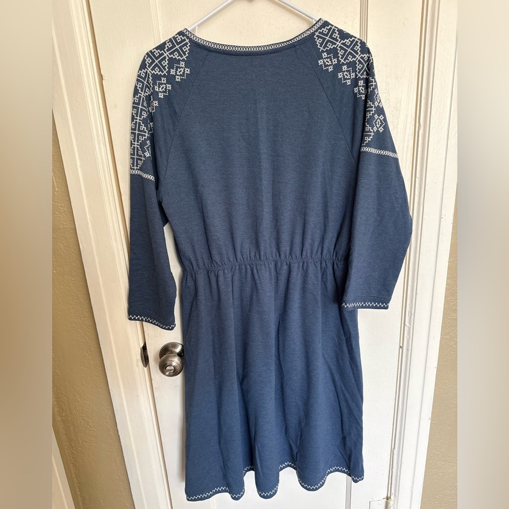 Natural Reflections Navy Blue Embroidered V-Neck Long Midi Sleeve Dress - Picture 3 of 3